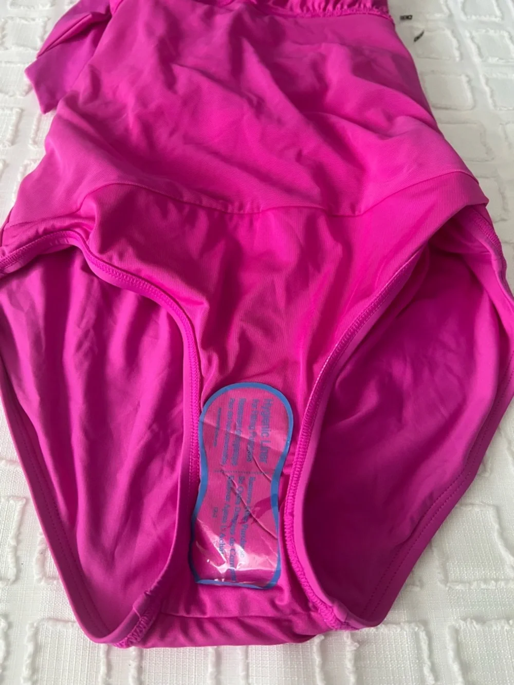 DKNY Women's Ruched Halter One piece Swimsuit Pink Size M Sani pad intact NWOT - Picture 5 of 5